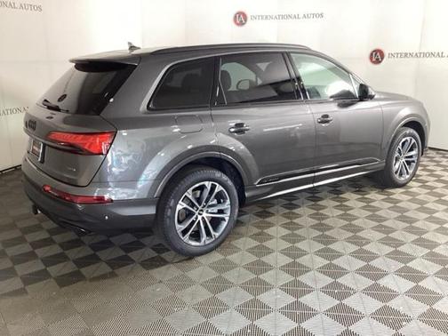 2025 Audi Q7 45 Premium