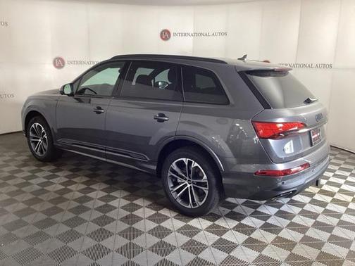 2025 Audi Q7 45 Premium