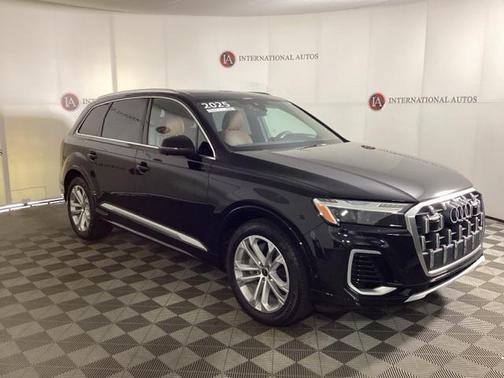 2025 Audi Q7 55 Prestige