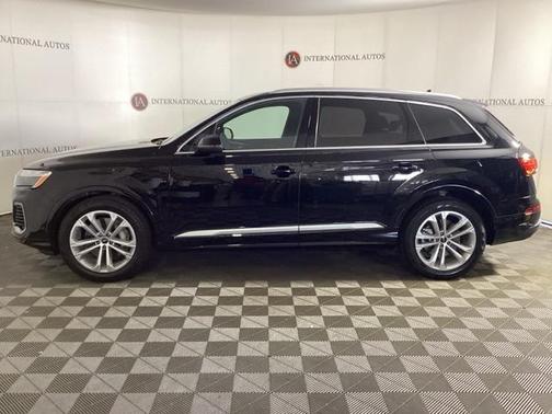 2025 Audi Q7 55 Prestige
