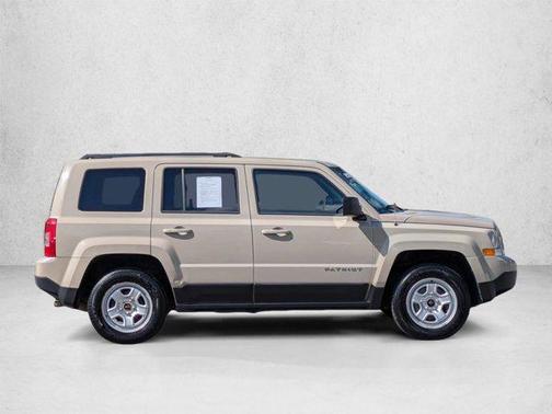 Mojave Sand Clearcoat 2016 Jeep Patriot Sport