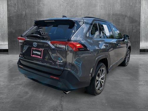 2022 Toyota RAV4 Hybrid XLE Premium