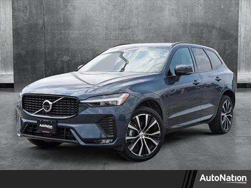 2024 Volvo XC60 B5 Plus Dark Theme