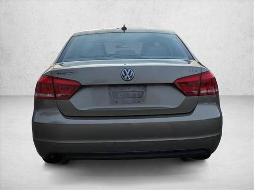 2015 Volkswagen Passat 1.8T S