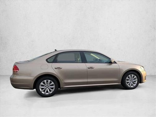 2015 Volkswagen Passat 1.8T S