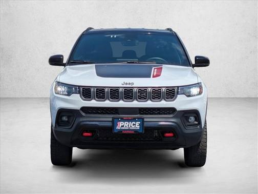 Bright White Clearcoat 2024 Jeep Compass Trailhawk