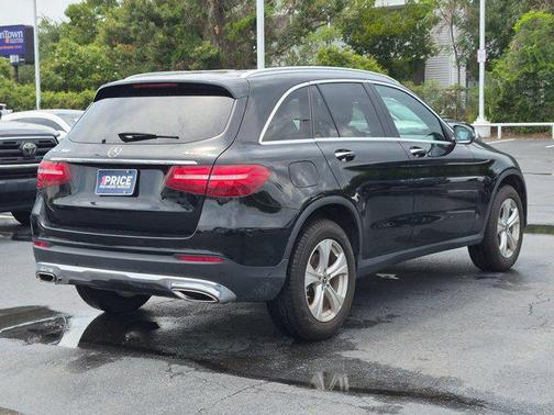 Black [Black] 2018 Mercedes-Benz GLC 300 4MATIC