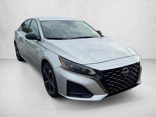 Brilliant Silver Metallic 2024 Nissan Altima SR FWD