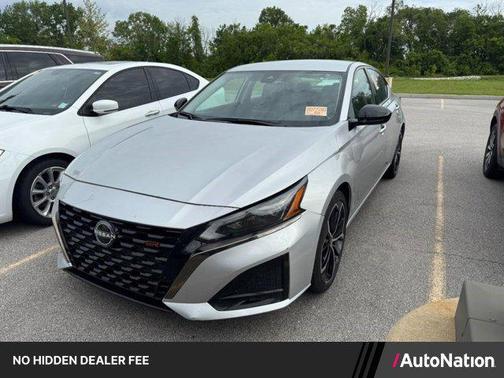 Brilliant Silver Metallic 2024 Nissan Altima SR FWD