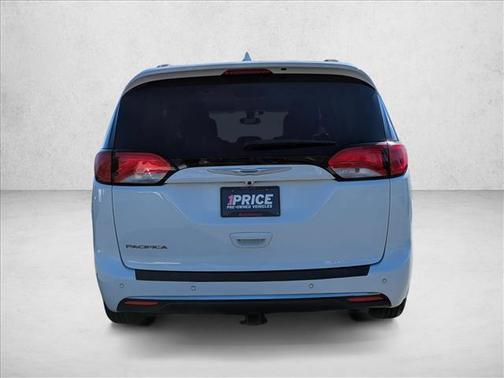 2018 Chrysler Pacifica Touring-L