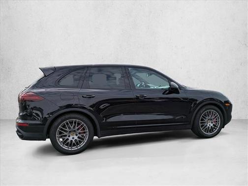 2016 Porsche Cayenne Turbo