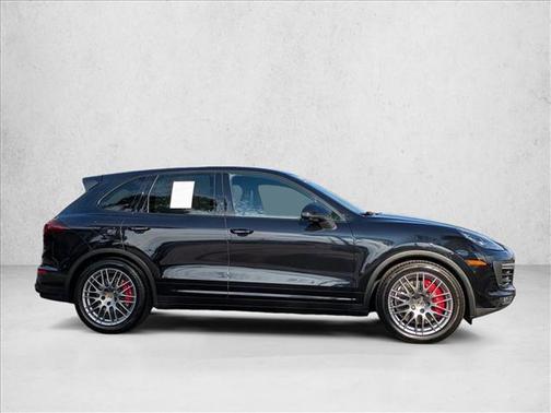 2016 Porsche Cayenne Turbo