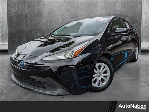 2022 Toyota Prius LE