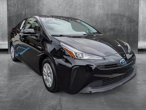 2022 Toyota Prius LE
