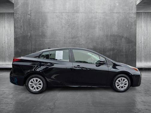 2022 Toyota Prius LE