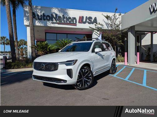 2026 Volvo XC90 B5 Core