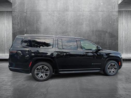 2023 Jeep Wagoneer L Series II 4x4