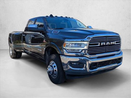 2019 RAM 3500 Laramie Crew Cab 4x4 8' Box