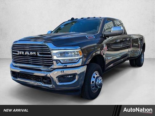 2019 RAM 3500 Laramie Crew Cab 4x4 8' Box