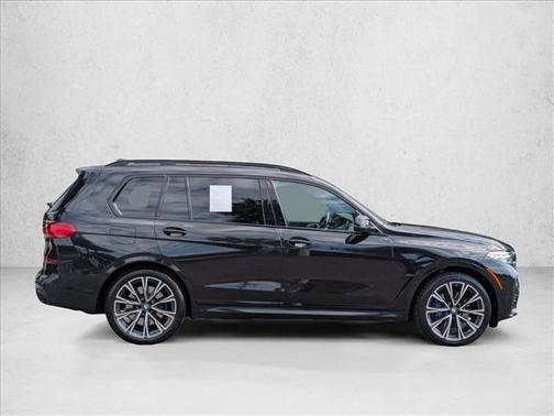 Black Sapphire Metallic 2022 BMW X7 M50i