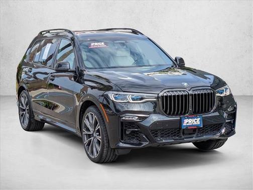 Black Sapphire Metallic 2022 BMW X7 M50i