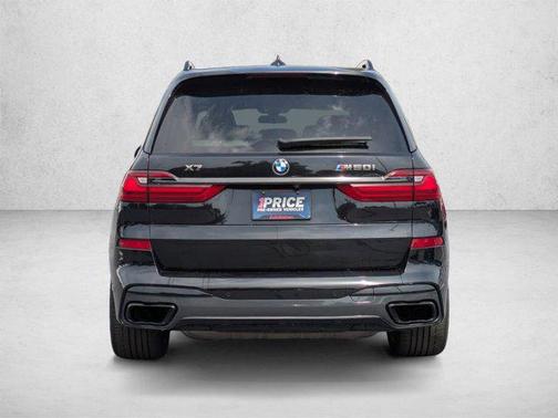 Black Sapphire Metallic 2022 BMW X7 M50i