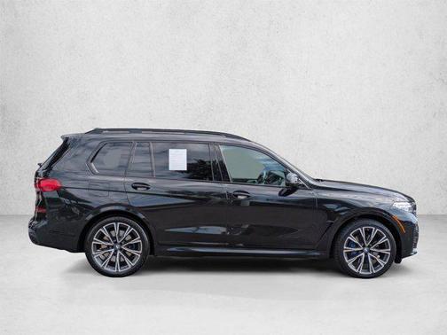 Black Sapphire Metallic 2022 BMW X7 M50i