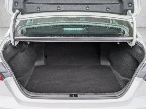 Ice Cap 2025 Toyota Camry SE