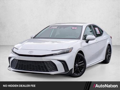 Ice Cap 2025 Toyota Camry SE
