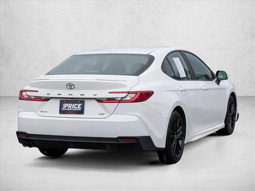 Ice Cap 2025 Toyota Camry SE