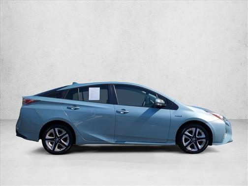 2016 Toyota Prius Four Touring