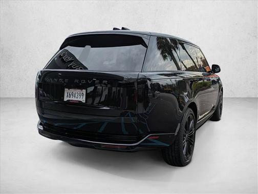 2024 Land Rover Range Rover P530 SE
