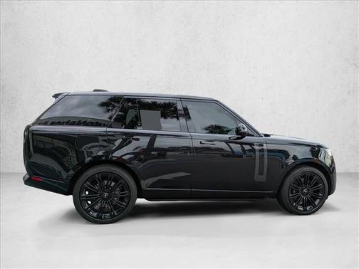 2024 Land Rover Range Rover P530 SE