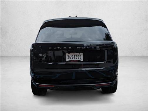 2024 Land Rover Range Rover P530 SE