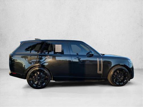 2024 Land Rover Range Rover P530 SE