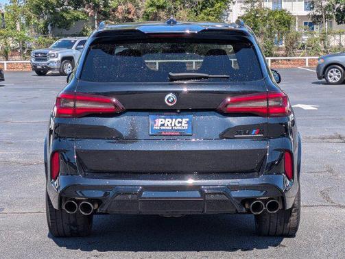 Black Sapphire Metallic 2022 BMW X5 M Base