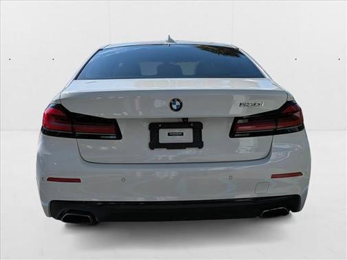 2021 BMW 530 530i