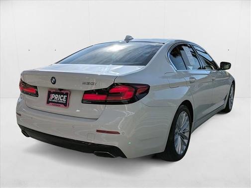 2021 BMW 530 530i