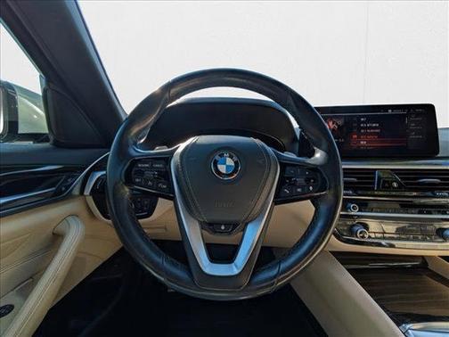 2021 BMW 530 530i