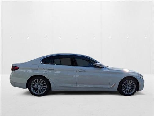 2021 BMW 530 530i