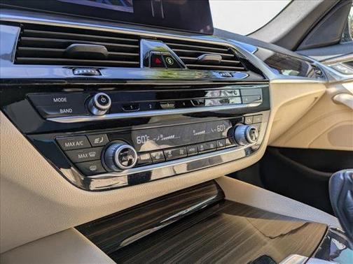 2021 BMW 530 530i