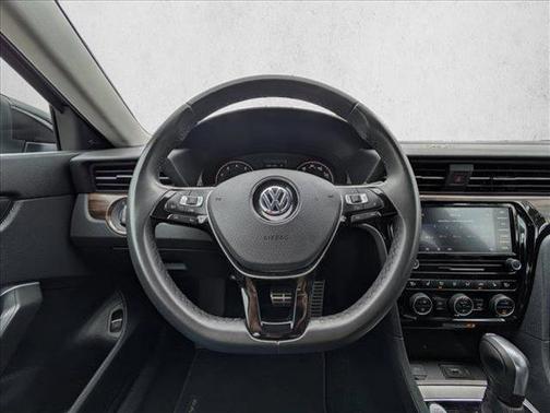 2022 Volkswagen Passat 2.0T Limited Edition