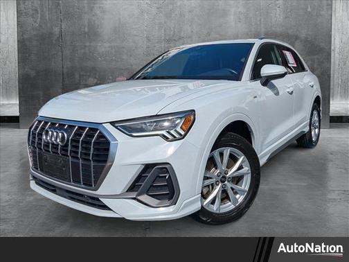 2023 Audi Q3 S line Premium