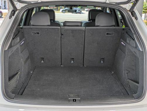 White 2025 Audi Q5 45 S line Premium