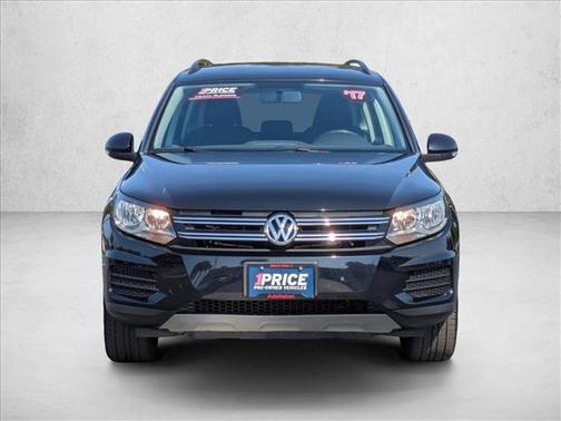 Deep Black Pearl 2017 Volkswagen Tiguan 2.0T S 4MOTION