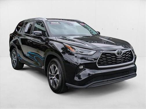 2024 Toyota Highlander XLE