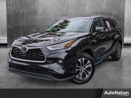 2024 Toyota Highlander XLE