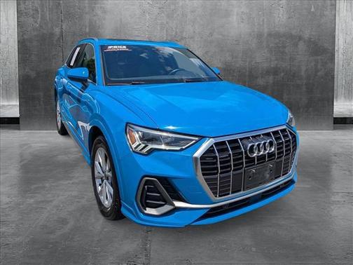 2023 Audi Q3 S line Premium