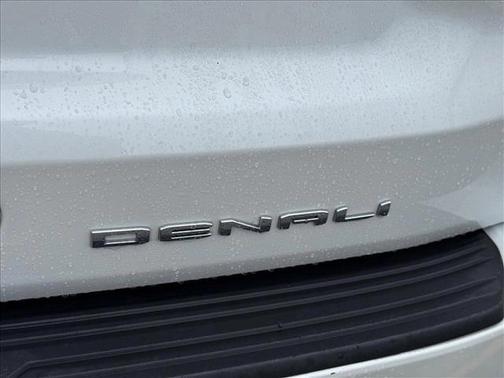 White Frost Tricoat 2024 GMC Yukon Denali