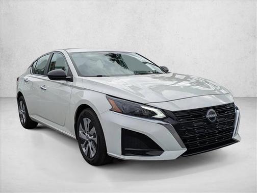 2025 Nissan Altima S FWD